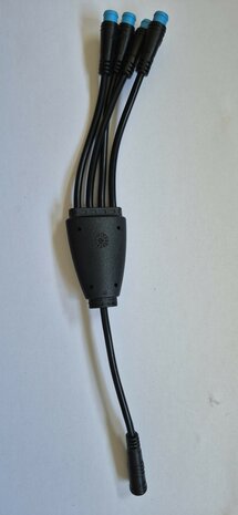 Splitter cable set for connecting up to 4 motors to 1 control unit for closedloop controllers.